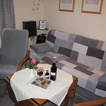 Haus Roseneck Seebad Auf Insel Usedom Vermietung Im Bereich Souterrain ! Uckeritz