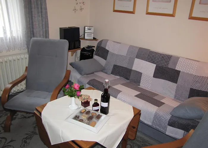 Haus Roseneck Seebad Auf Insel Usedom Vermietung Im Bereich Souterrain ! Uckeritz